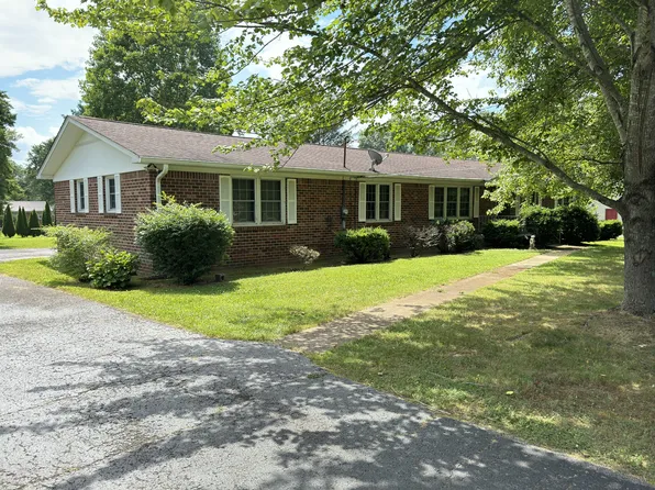 211 Patrick St, Estill Springs, TN 37330