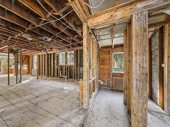 5th image of 11 Arnold Rd