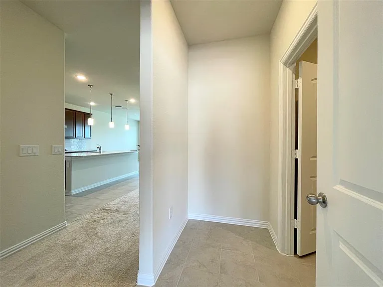 1805 Nelson St — Photo 35