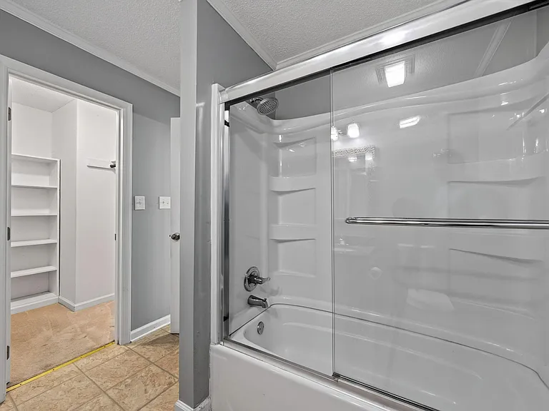 114 Planetree Ln — Photo 17