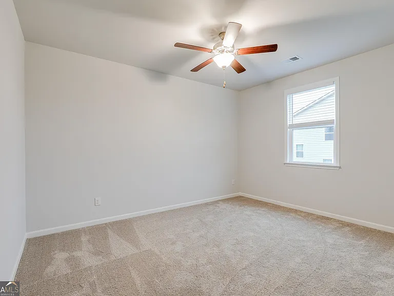 376 Caledonia Ct — Photo 37