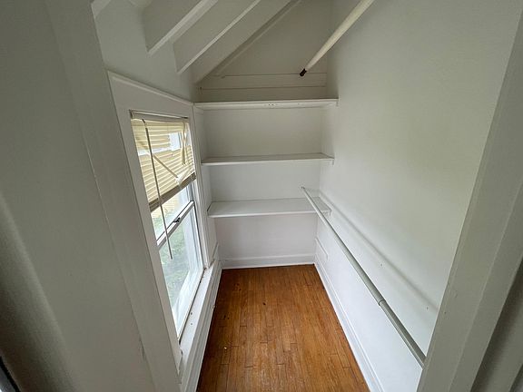 5th image of 1711 Woodrow Ave #B
