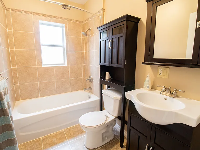 416 Niagara St — Photo 13