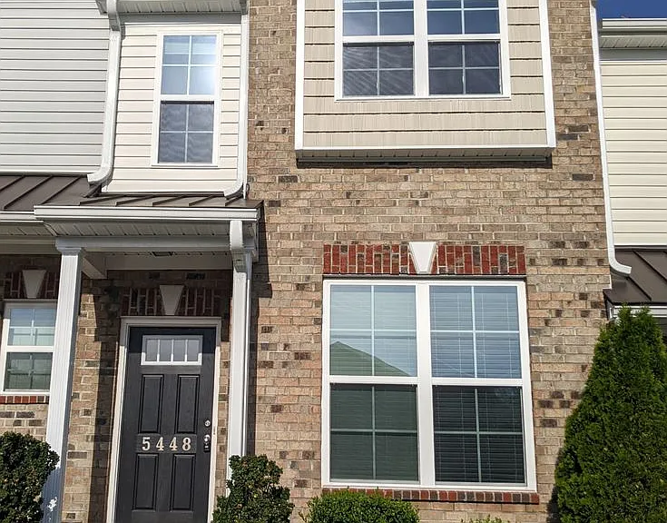 5448 Farm House Trl — Photo 1