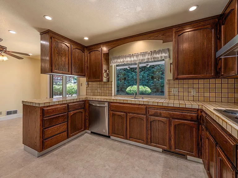 146 Mountain View Ave — Photo 6