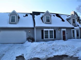 19748 Porters Ln #20, Strongsville, OH