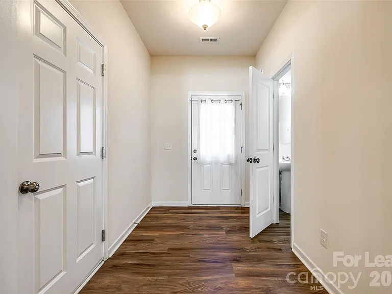 524 Hunters Dance Rd — Photo 3