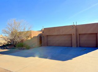 856 Acapulco Rd NE, Rio Rancho, NM 87144