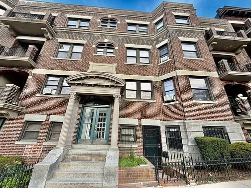 1466 Commonwealth Ave Photo 1