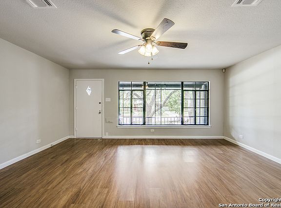 5th image of 2515 W Kings Hwy
