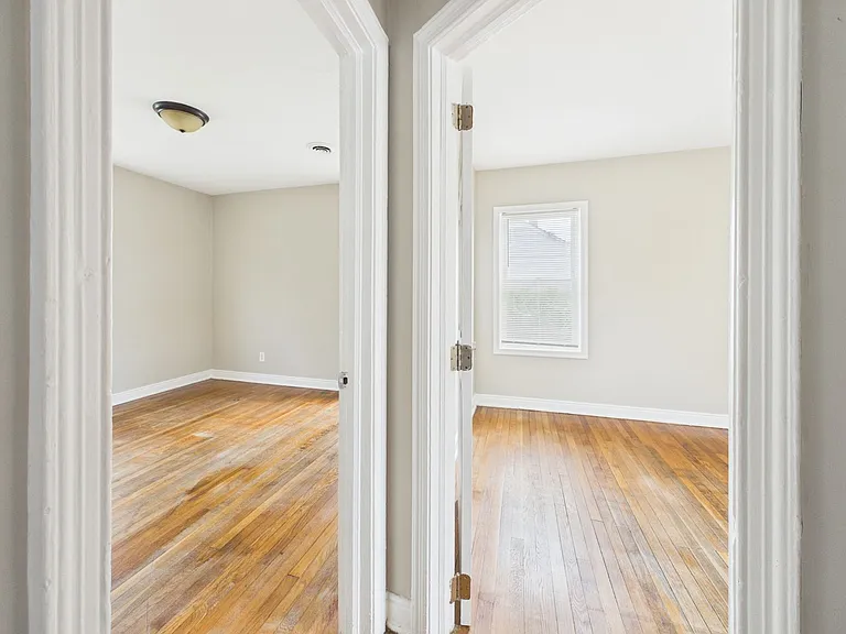 2907 Creighton Rd — Photo 5
