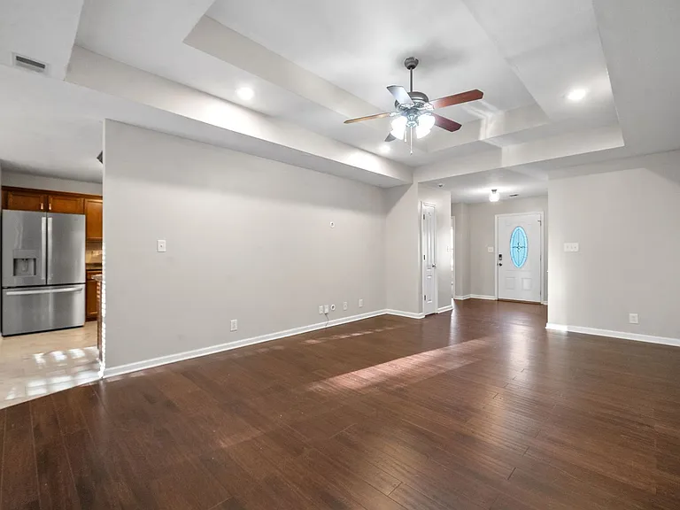 2845 Teakwood Dr — Photo 9