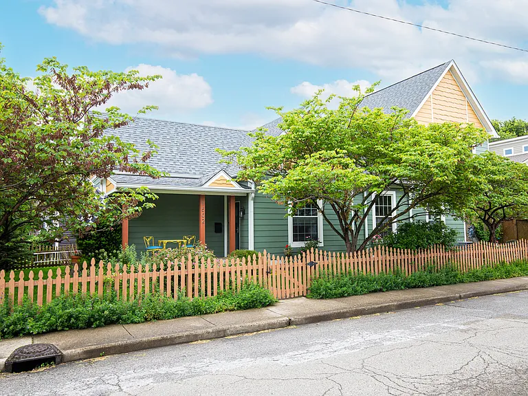 1502 Woodlawn Ave — Photo 62