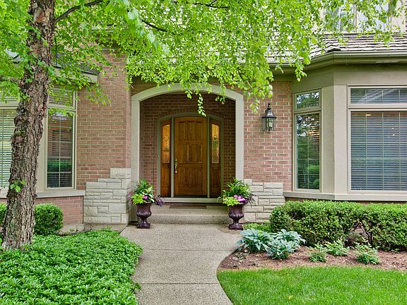 3rd image of 421 Farrington Dr