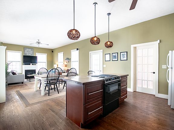 Family Room-Large and Light!