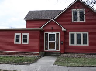 90 4th Ave NW, Wells, MN 56097