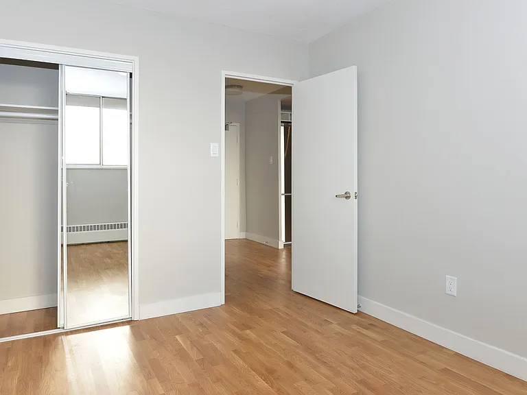 230 Oak St — Photo 45