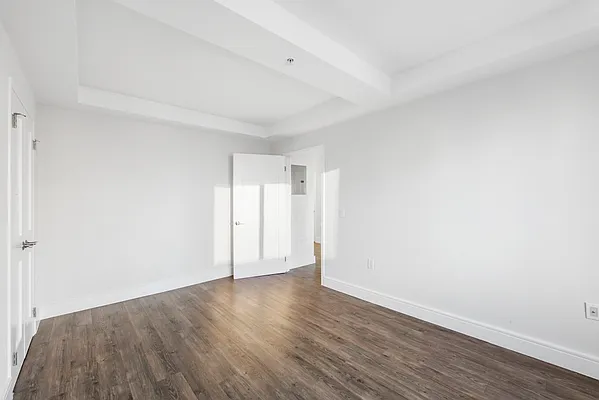 Rented by Stonehenge NYC LLC | media 9