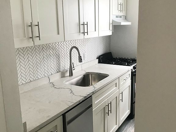3rd image of 9 Winthrop Shore Dr #2