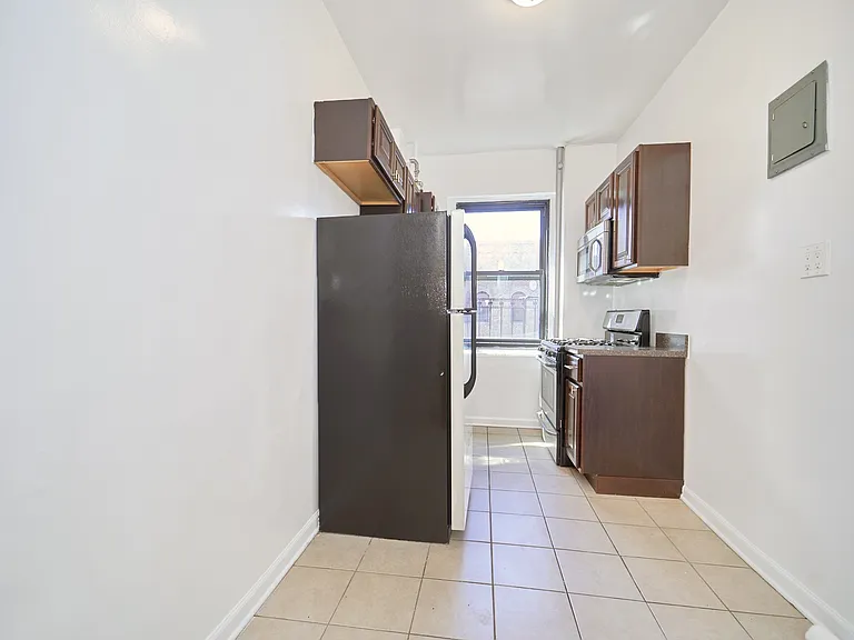 735 W 172nd St #A52 — Photo 6