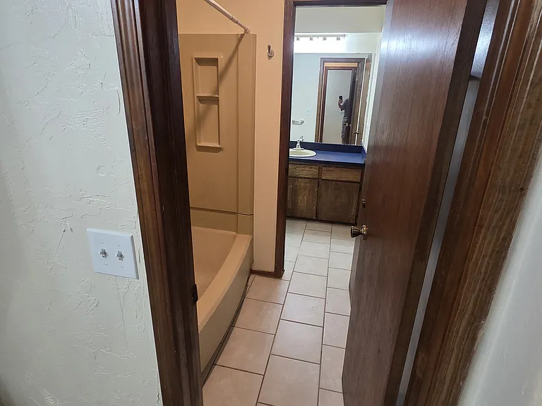 9021 Roxbury Ter — Photo 14