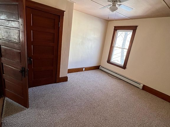 4th image of 626 Hancock St Floor 2