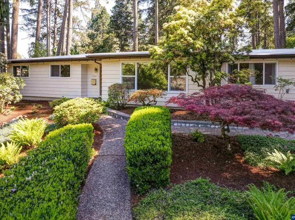 3316 NW Firwood Dr, Corvallis, OR 97330