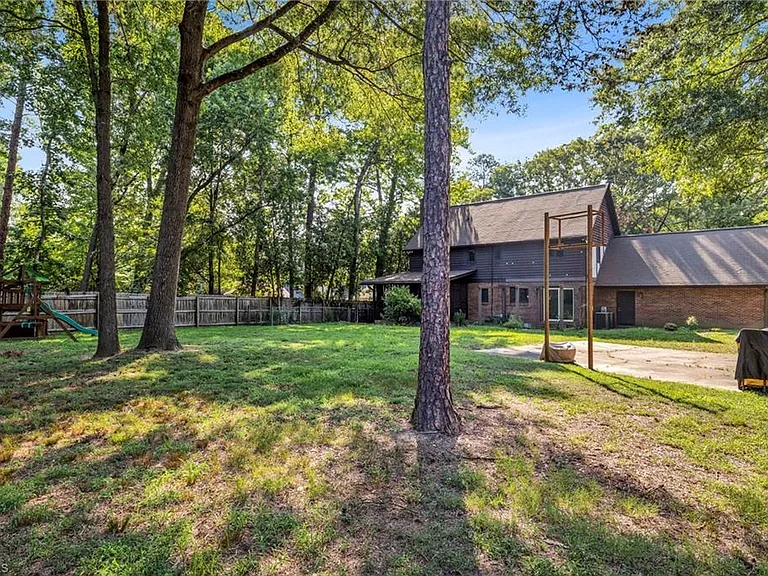 4103 Oak Hollow Dr — Photo 39