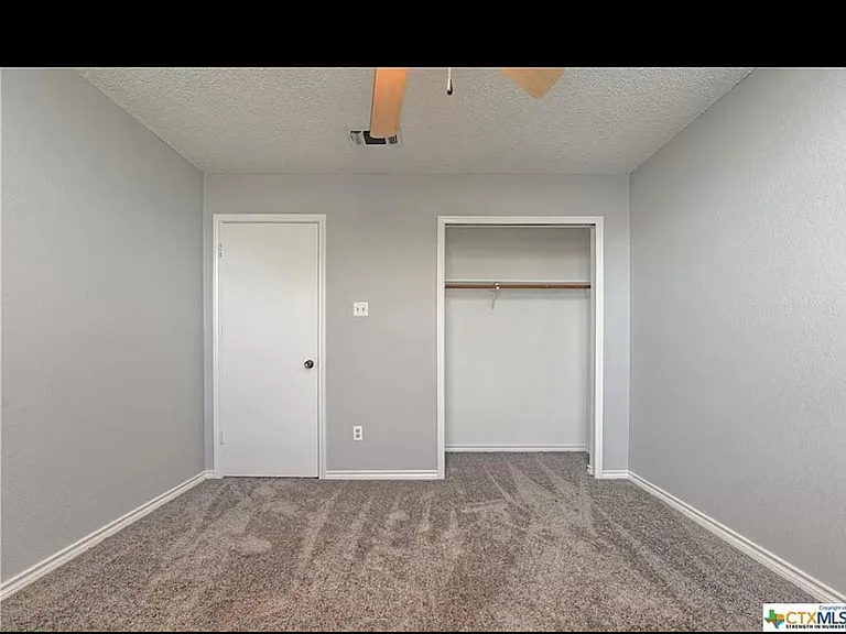 3300 Lois Ln — Photo 17