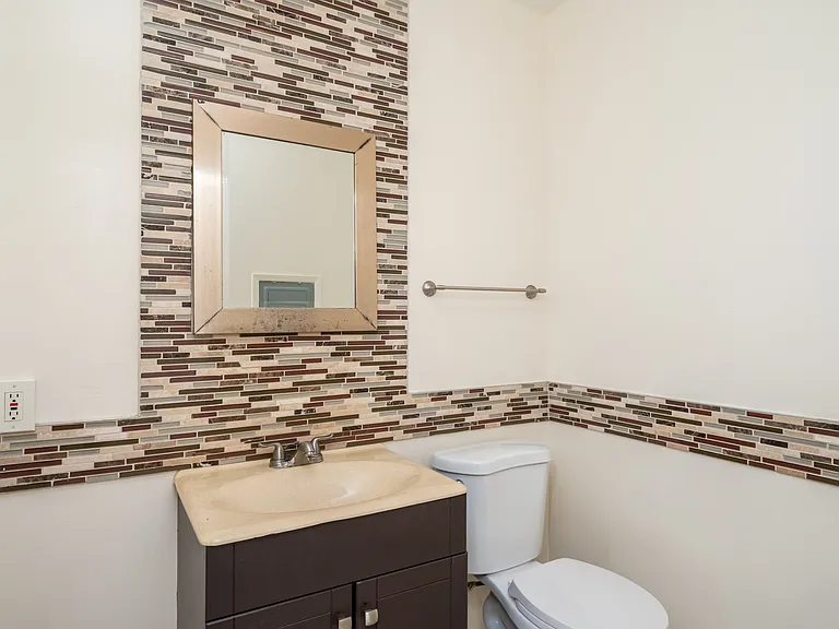 514 Grand Ave #D — Photo 11