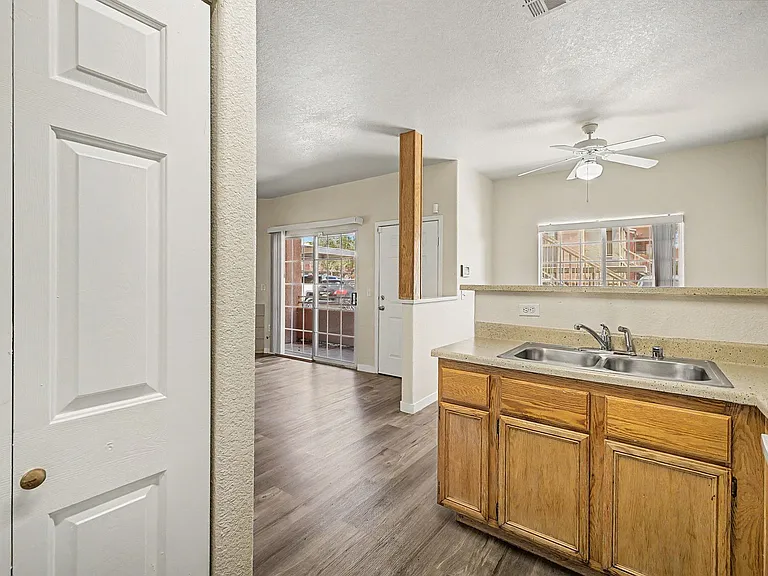 4730 E Craig Rd #26 — Photo 16