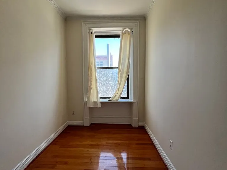 1216 S Broad St — Photo 4