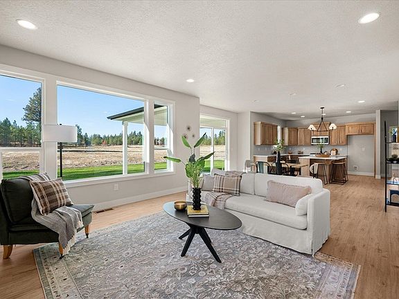 2nd image of 101 S Dover Rd