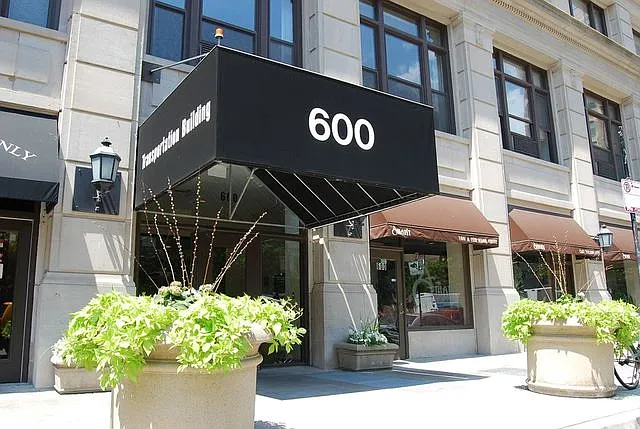 1 bed, 900 sqft, $2,250 — Photo 1