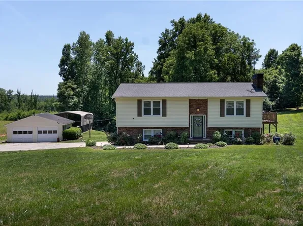 1744 R Chipman Dr, Yadkinville, NC 27055