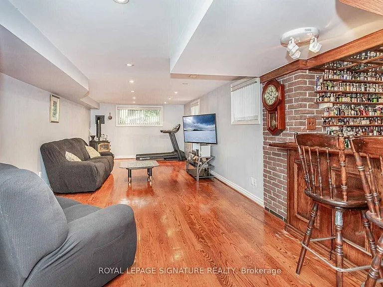 2 Hillcrest Dr — Photo 15