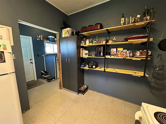 4th image of 620 N 5th St