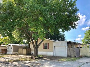 1004 Camden Rd, Pasadena, TX 77502