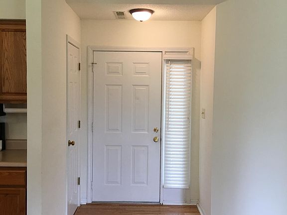 3rd image of 3808 Churchill Dr