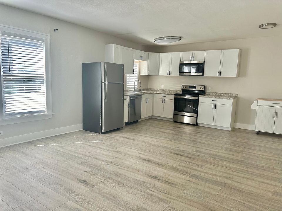 5458 Goodwin Ave APT 3, Dallas, TX 75206 | Zillow