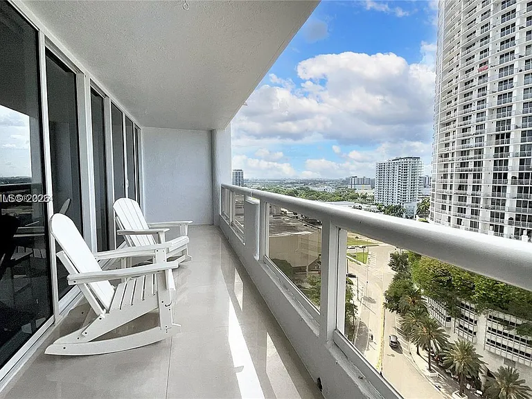 1717 N Bayshore Dr #A-1950 — Photo 22