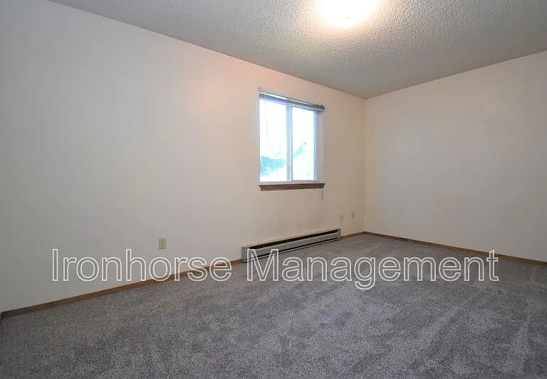 8 Hoffman Dr #1 — Photo 9