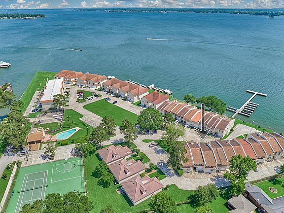2nd image of 39 Regency Point