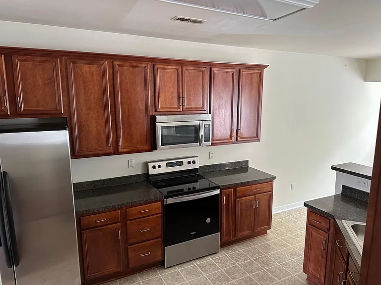 837 Parkland Pl — Photo 8