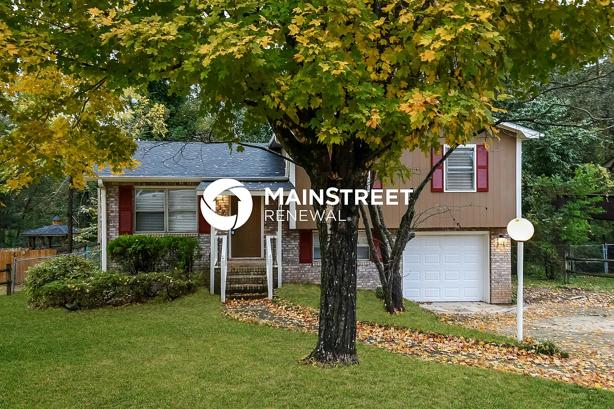 Front View - 1817 Lyle Dr