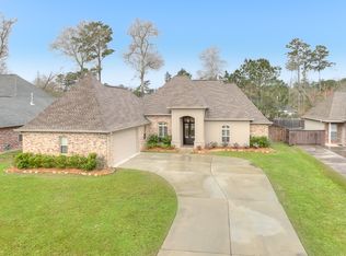 288 Coquille Ln, Madisonville, LA 70447