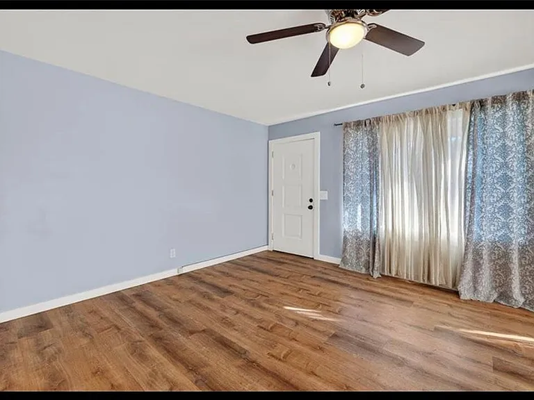 2329 Reynolds St — Photo 6