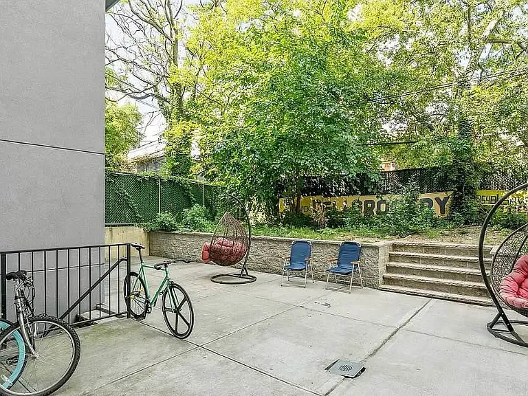 83 Stanhope St #4B — Photo 17