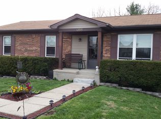 1299 Senate Cir, Radcliff, KY 40160