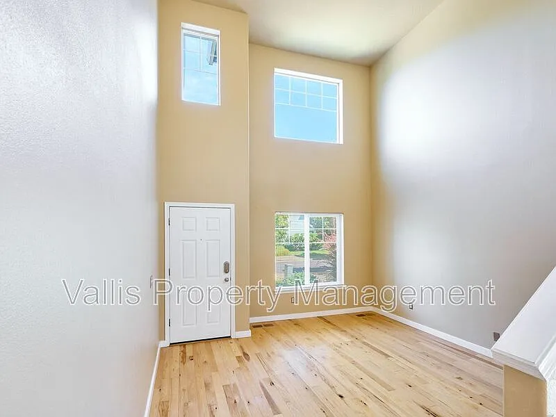 4 bed, 2.5 bath, 1882 sqft, $2,750 — Photo 3